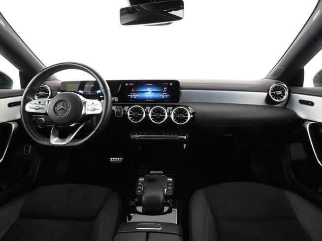 Mercedes CLA 250 FV23% PHEV automat full LED skóra/alcantara szyberdach kamery