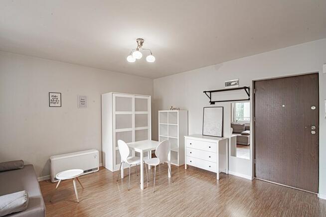Jasna kawalerka, balkon komórka - Towarowa10