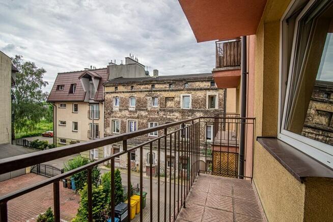 Jasna kawalerka, balkon komórka - Towarowa10