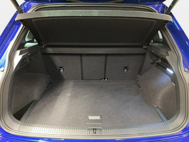 Volkswagen Tiguan VAT 23% R-line 1.5TSI 150KM DSG 2023 r., salon PL, I wł., V