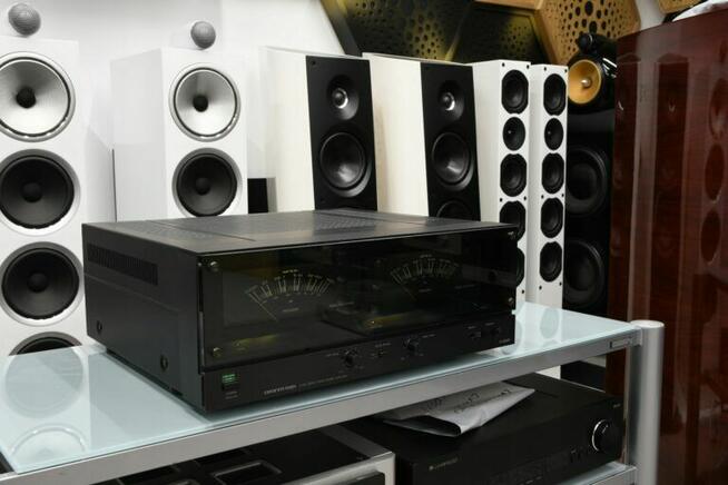 Onkyo M-5060R – końcówka mocy 2×130 W, wskaźniki VU