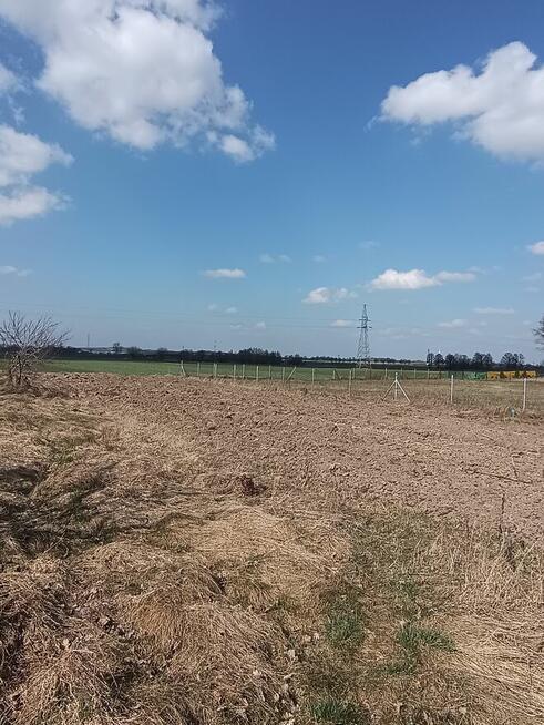 Sprzedam działkę budowlaną uzbrojoną