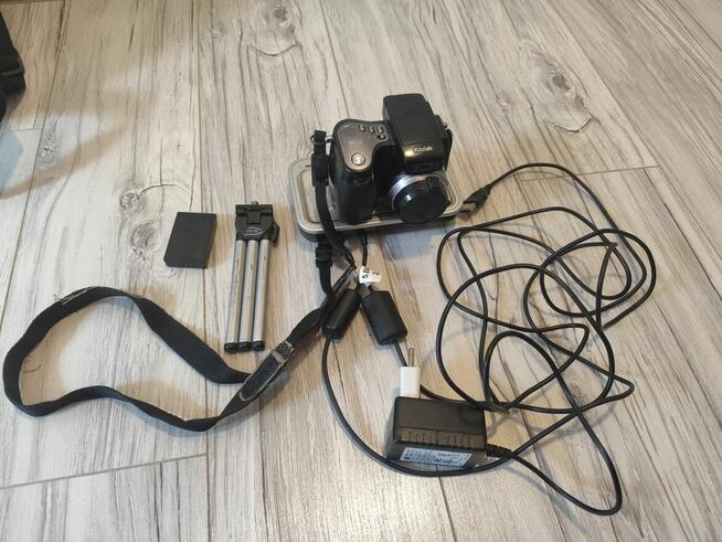 Kodak EasyShare DX7590 Retro Y2K + Zestaw: Stacja, Statyw