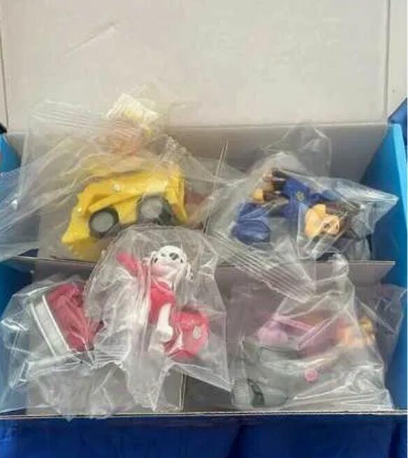 Nowy Zestaw Psi Patrol cztery pojazdy z figurkami + walizecz