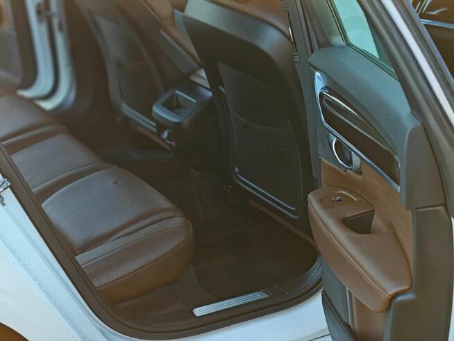 Volvo V90 D4 190 KM Inscription Geartronic Panorama Bezwypad
