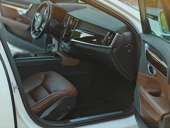 Volvo V90 D4 190 KM Inscription Geartronic Panorama Bezwypad