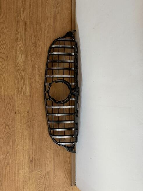 Grill Panamericana Mercedes W205 lift chromowany pod kamerę