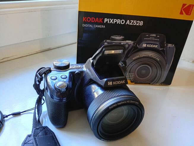 Aparat fotograficzny Kodak Pixpro AZ 528