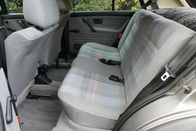 Volkswagen Golf 1.6 Benzyna 5 drzwi Oldtimer 1988