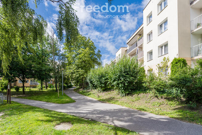 2-pokoje z dużym balkonem, piwnicą + m. postojowe