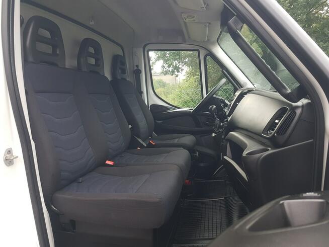 Iveco Daily 70C18 V H WINDA 8EP KONTENER 4,39x2,20x2,20 IZOTERMA KLIMA DMC 7TON BLIŹNIAKI