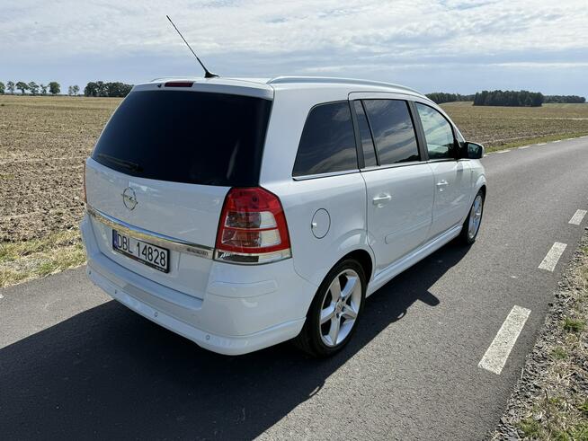 Opel Zafira 1.7CDTI 125KM OPC Family 7-osob. Zadbany Navi PDC Bixenon Bezwypadkowy