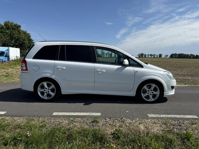 Opel Zafira 1.7CDTI 125KM OPC Family 7-osob. Zadbany Navi PDC Bixenon Bezwypadkowy