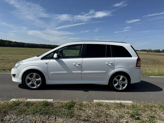 Opel Zafira 1.7CDTI 125KM OPC Family 7-osob. Zadbany Navi PDC Bixenon Bezwypadkowy