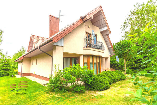 Dom Dąbrowica gm. Jastków,