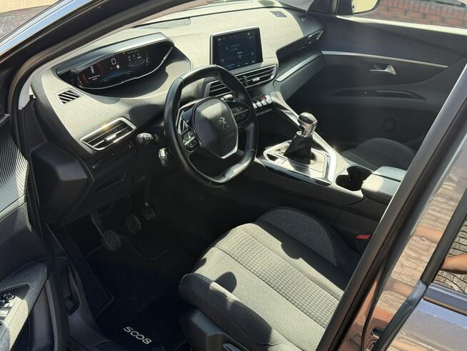 Peugeot 5008 Active 7-osobowy Benzyna 130KM Niski przebieg
