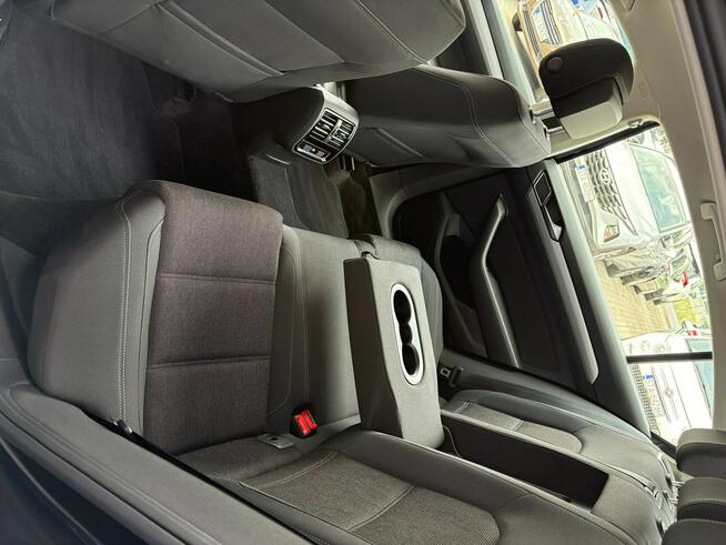 Volkswagen Passat Rezerwacja