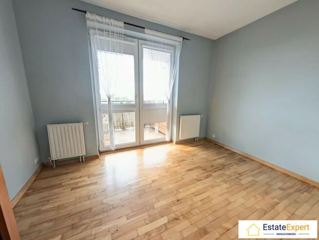 2 pokoje z duzym balkonem i klimatyzacją i widokiem na Karczówkę