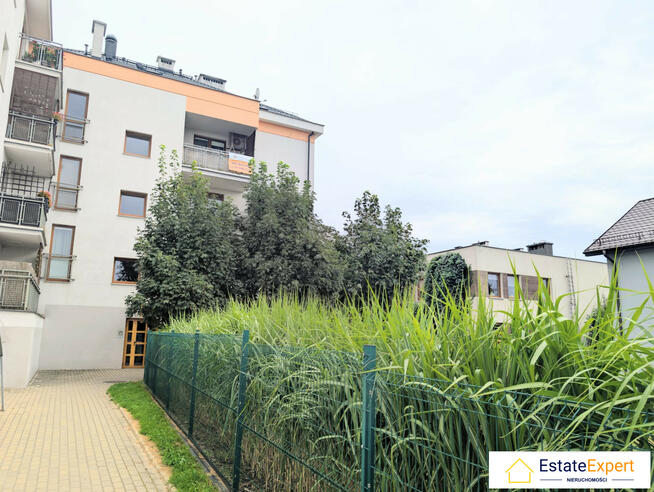 2 pokoje z duzym balkonem i klimatyzacją i widokiem na Karczówkę