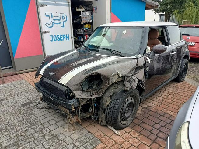 Mini Cooper 1.6 04r