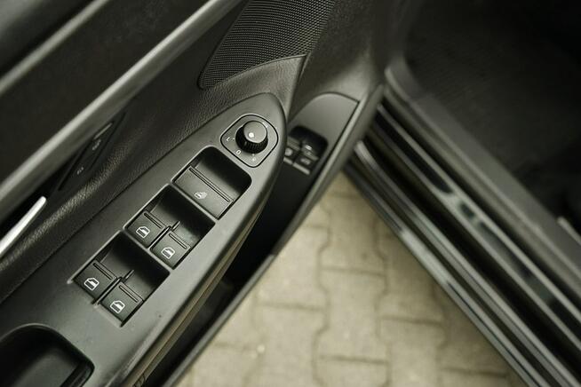 Volkswagen Eos 2,0TDI Klima, skóra, 140KM, NAVI, 2007r.