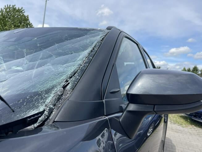 Toyota Yaris Cross Automat AWD Hybryda Kamera Podgrzewanie Virtual 116KM