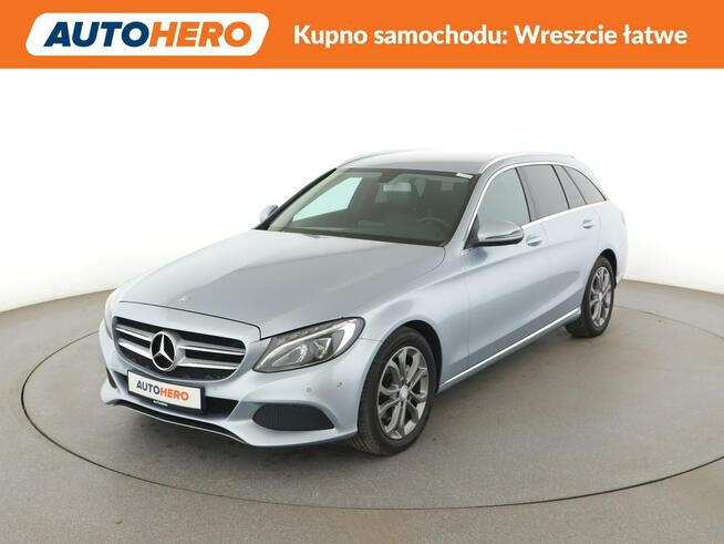 Mercedes C 180 automat full LED skóra navi klima auto kamera i czujniki parkowania