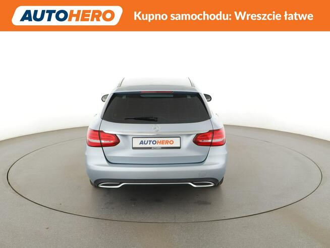 Mercedes C 180 automat full LED skóra navi klima auto kamera i czujniki parkowania