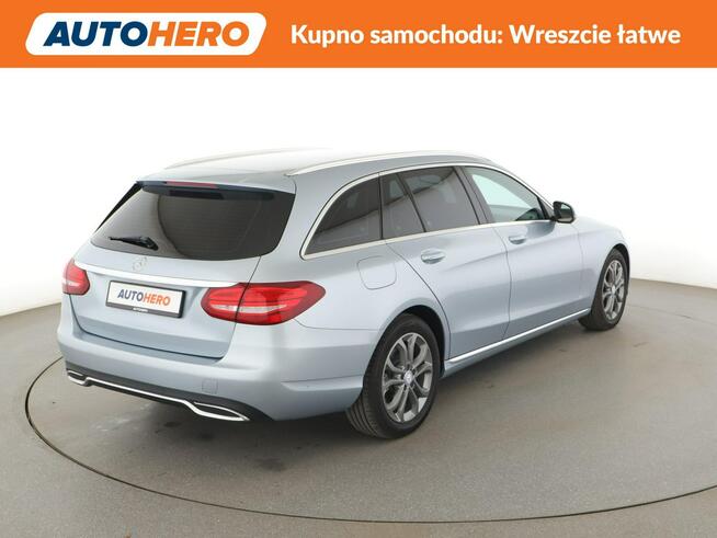 Mercedes C 180 automat full LED skóra navi klima auto kamera i czujniki parkowania