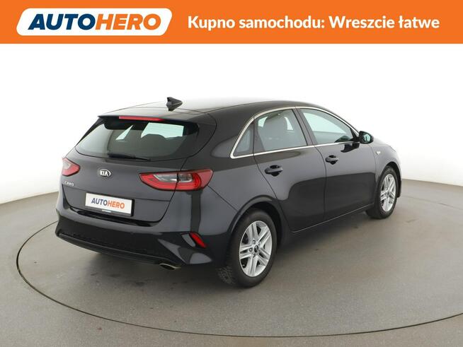 Kia Cee'd klima auto navi grzane fotele kamera i czujniki parkowania