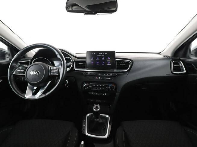 Kia Cee'd klima auto navi grzane fotele kamera i czujniki parkowania
