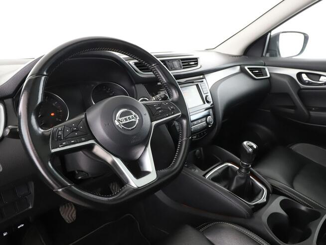 Nissan Qashqai skóra panorama full LED navi klima auto kamery i czujniki parkowania h