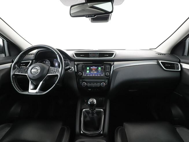 Nissan Qashqai skóra panorama full LED navi klima auto kamery i czujniki parkowania h