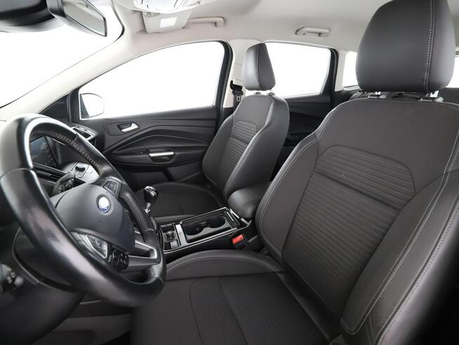 Ford Kuga 4x4 bixenon led navi auto klima grzane fotele el klapa blis
