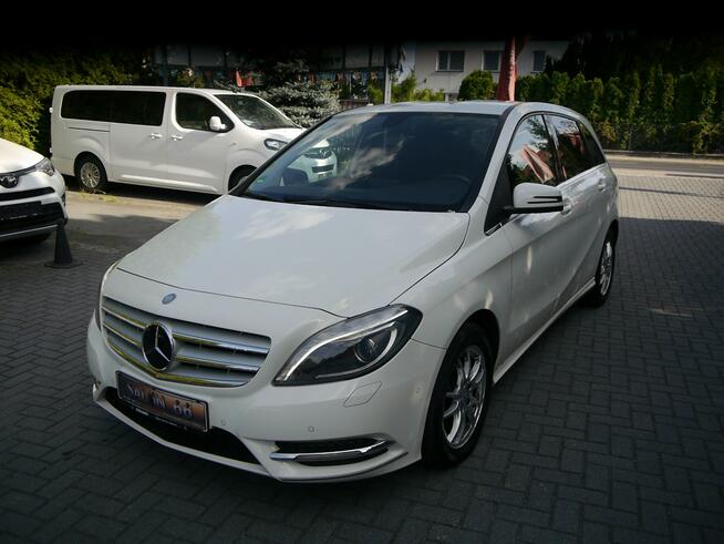 Mercedes B 180 1.6 zwykły silnik Led Navi Xenon bezwypadkowy z Niemiec Gwarancja 12mc