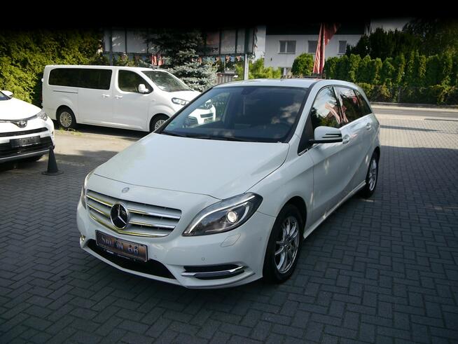 Mercedes B 180 1.6 zwykły silnik Led Navi Xenon bezwypadkowy z Niemiec Gwarancja 12mc