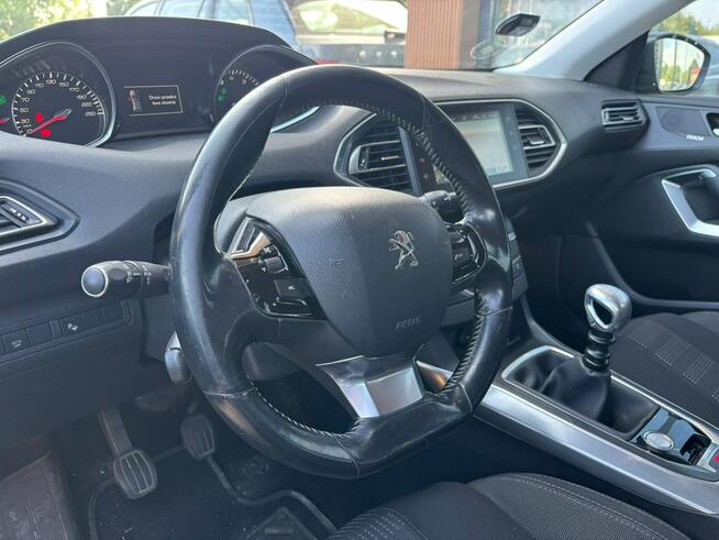 Peugeot 308 1.2 PureTech 130km FULL LED kamera NAVI serwis 2016