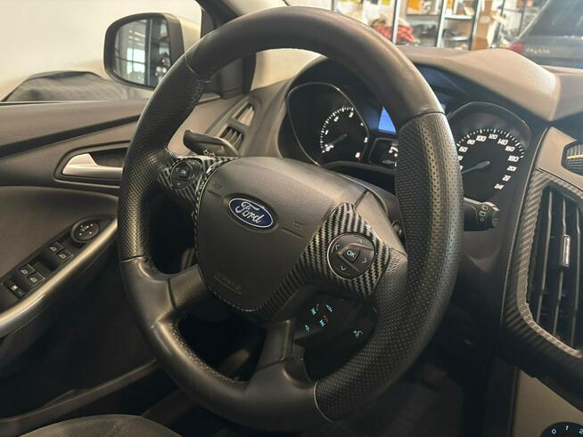 Focus 1.6 95km NAVI czujniki KLIMA bezwypadek SERWIS 2011
