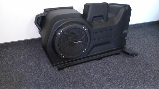 Boczek bagażnika prawy z subwooferem Alpine Jeep Wrangler JL
