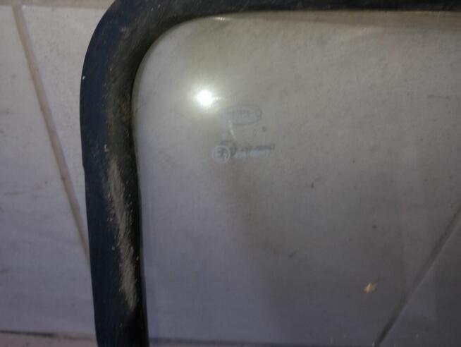 Szyby do auta Fiat 126p