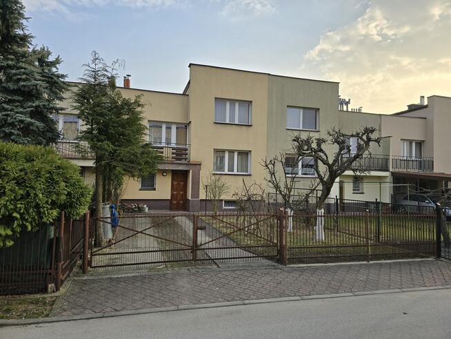 Dom jednorodzinny > 120 m2 > działka 230 m2