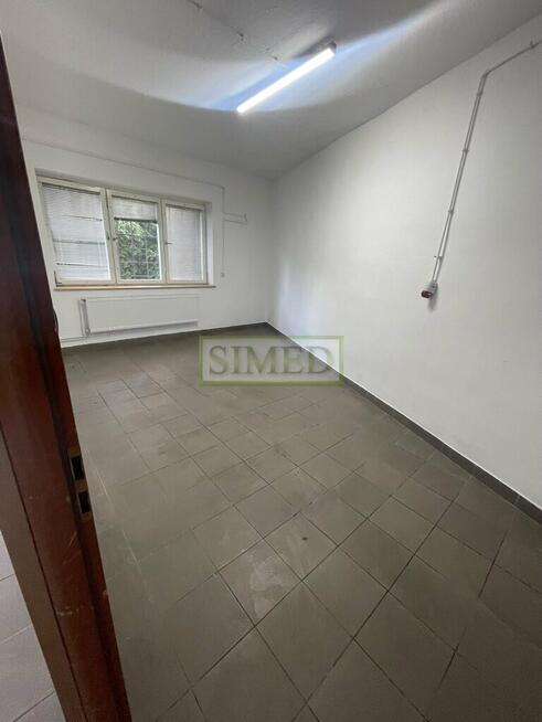 Magazynz biurem,ogrzewany,wys3m,Jelonki