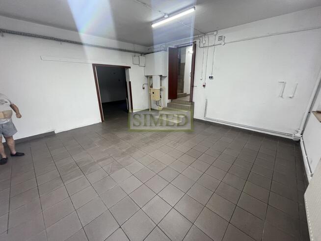 Magazynz biurem,ogrzewany,wys3m,Jelonki