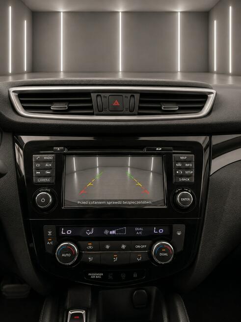 Nissan Qashqai kamera cofania*nawigacja*panorama dach*opłacony