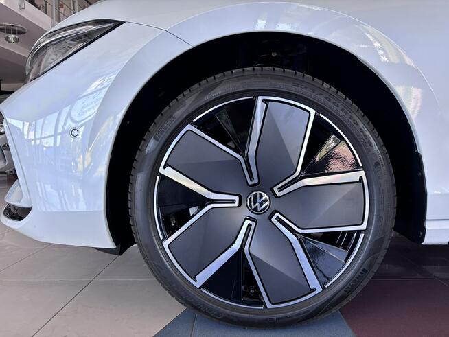 Volkswagen Passat R-Line Plus 2.0 TSI 204KM automat pakiet IQ.DRIVE Hak holowniczy