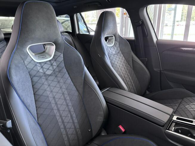Volkswagen Passat R-Line Plus 2.0 TSI 204KM automat pakiet IQ.DRIVE Hak holowniczy