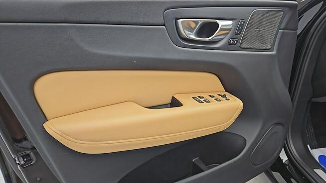 Volvo XC 60 B5 D AWD Ultimate Bright aut ! Z Polskiego Salonu ! Faktura Vat !