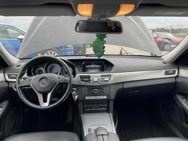 Mercedes E 200 HAK Automat Skóra Podgrzewanie Czujniki park.