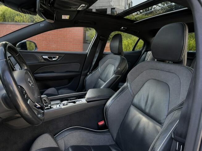 Volvo S60 Exterior Styling | 19" | Panorama | Harman Kardon | AWD | Salon PL
