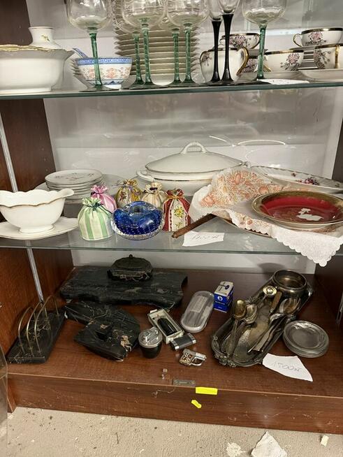 Wyprzedaż garażowa / Kolekcja staroci i porcelany z Niemiec
